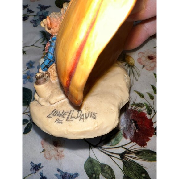 Mouse Figurine With Pumpkin House By Lowell Davis 4” Tall - Picture 5 of 6